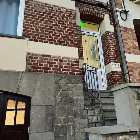 Riverbank בית אירוח *