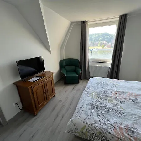 Riverbank Alloggio in famiglia