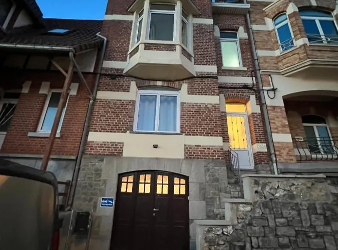 Riverbank ナミュール