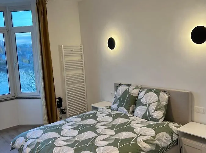 Riverbank ナミュール