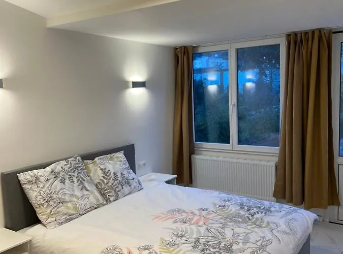 ホームステイ Riverbank