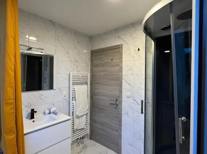 ホームステイ Riverbank