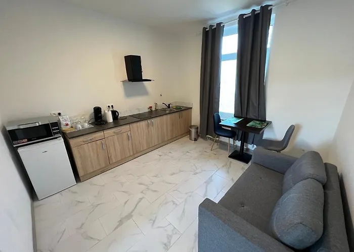 Riverbank ホームステイ *