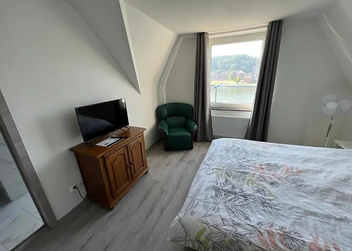 Riverbank ホームステイ