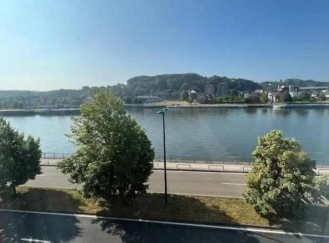 Riverbank * ナミュール