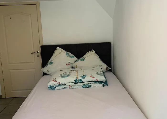 ホームステイ Riverbank ナミュール